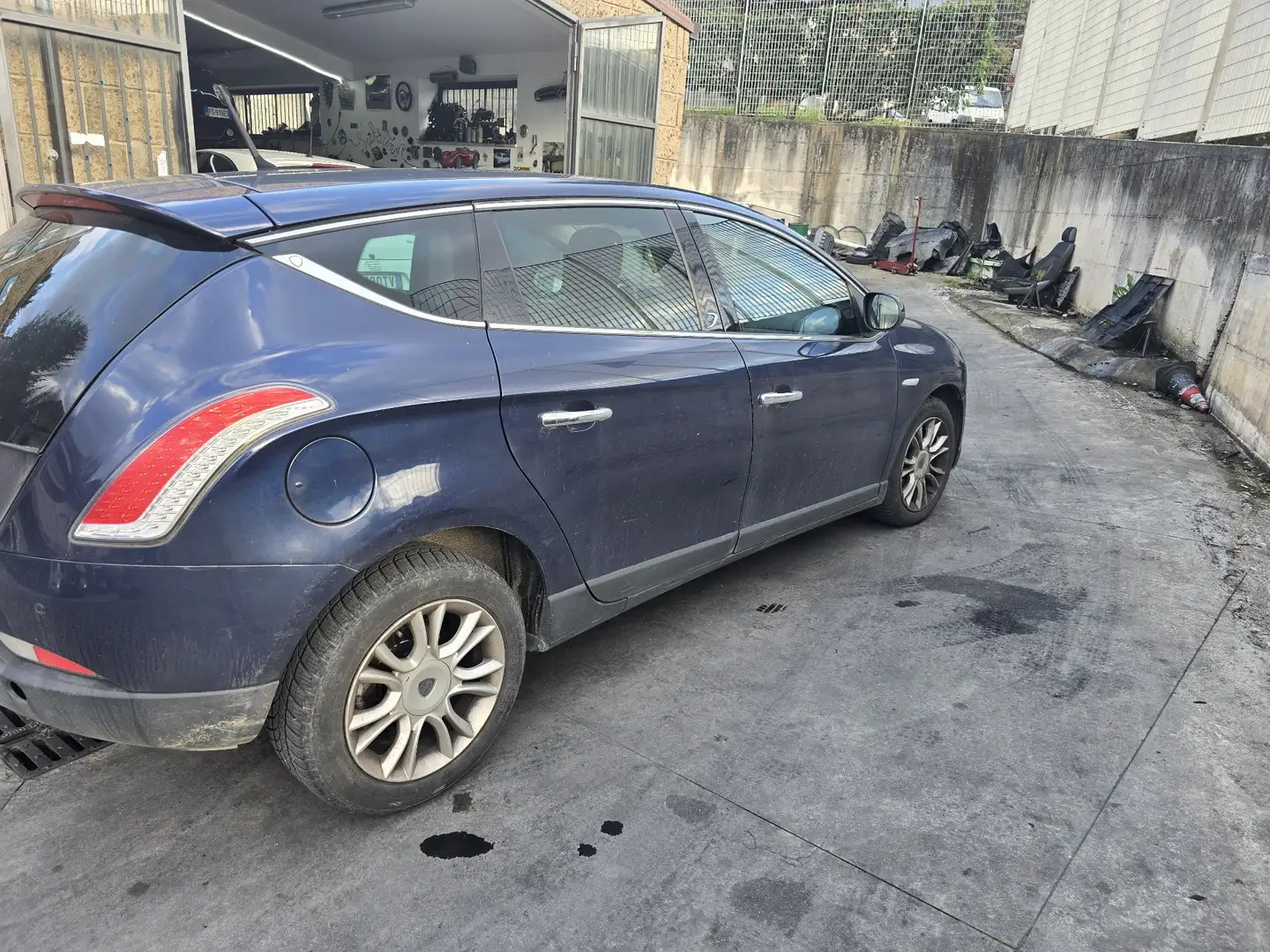Lancia Delta 1.6 120 cv - 1