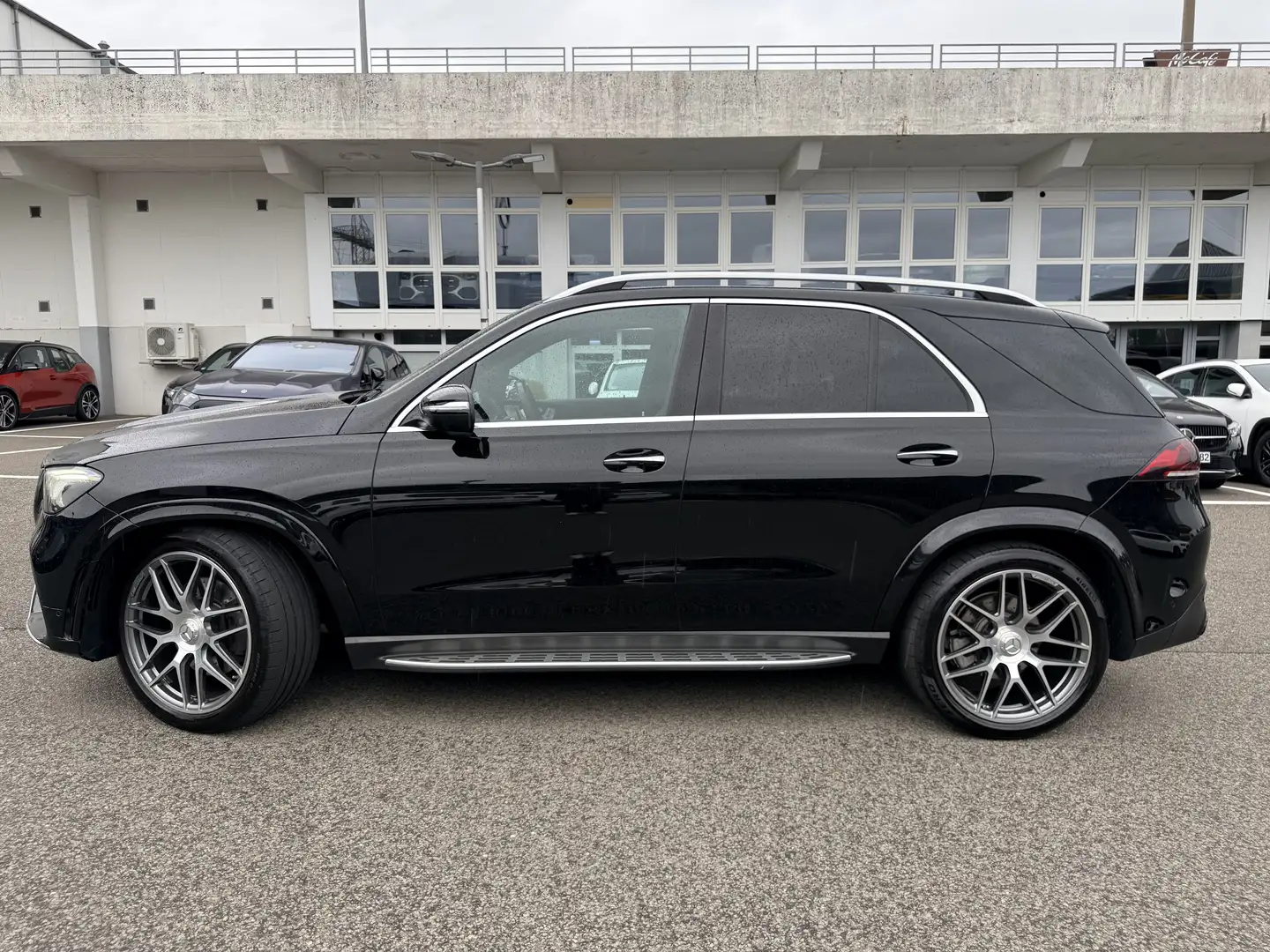 Mercedes-Benz GLE 580 Mercedes Benz GLE 580 4Matic +AMG-Line+Carbon Schwarz - 2