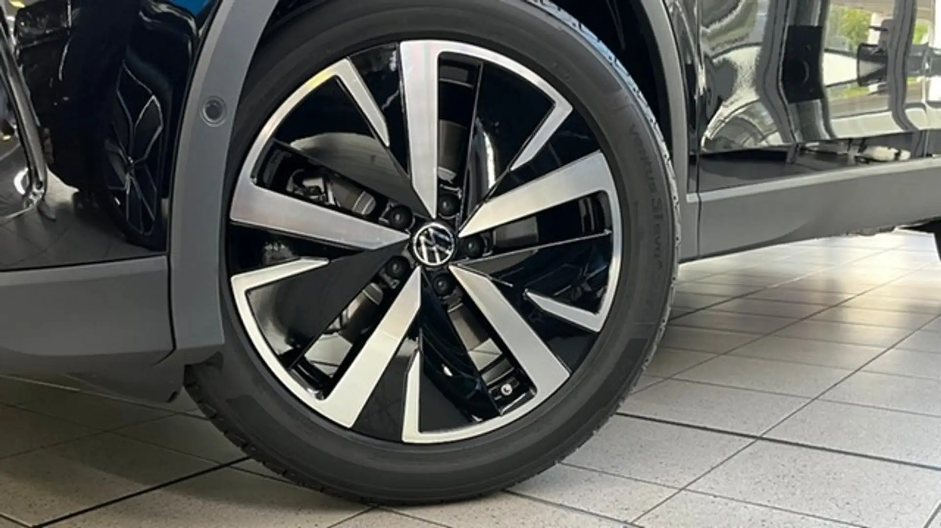 Volkswagen Tiguan GOAL 2.0 TDI DSG Anhängevorrichtung Noir - 2