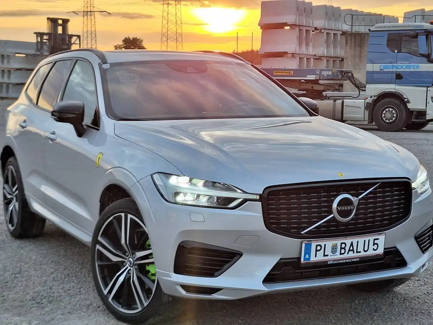 Volvo XC60 XC60 T8 AWD Recharge PHEV R-Design Geartronic R-Design Silber - 2