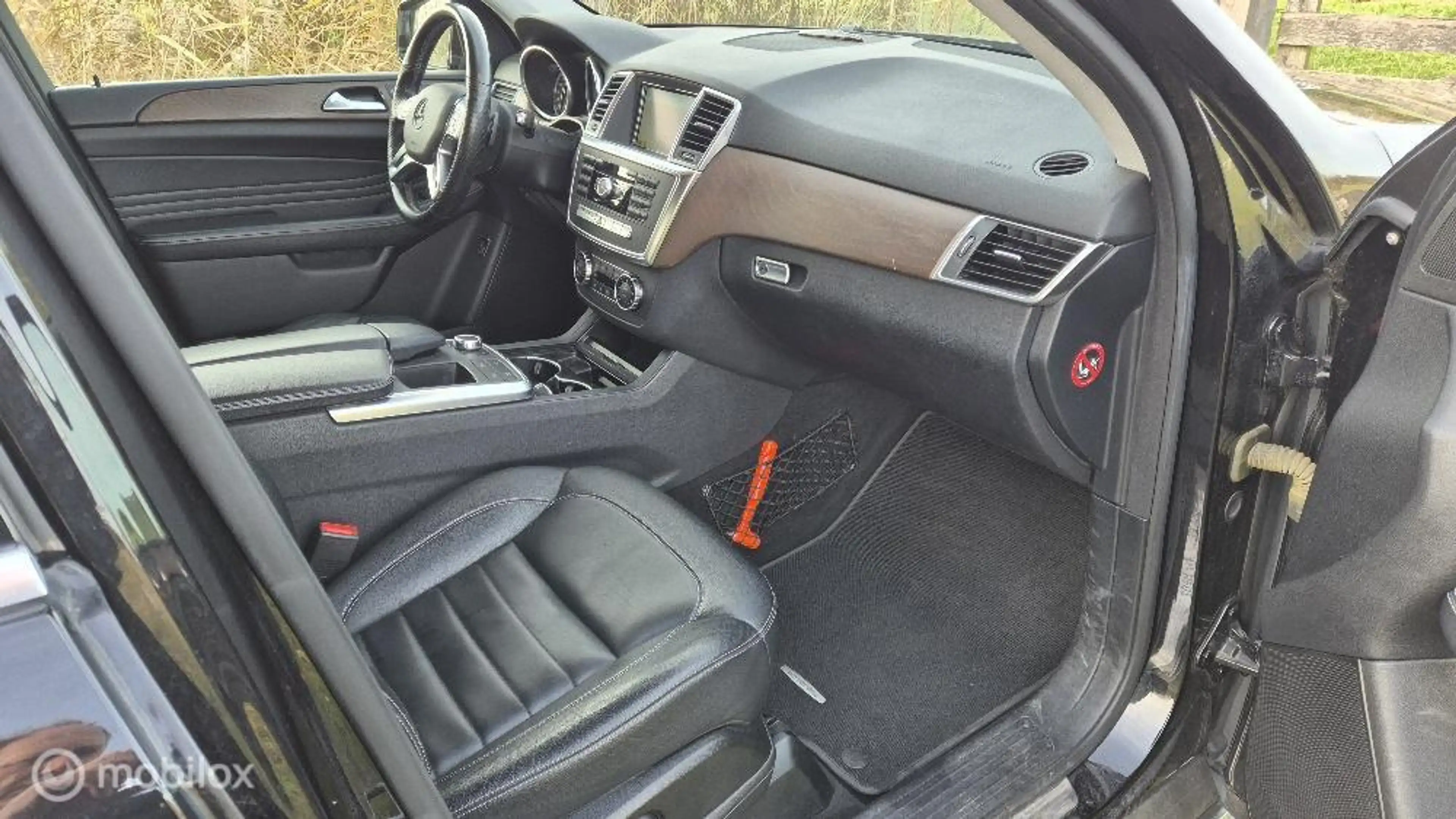 Mercedes-Benz ML 350 — photo 14