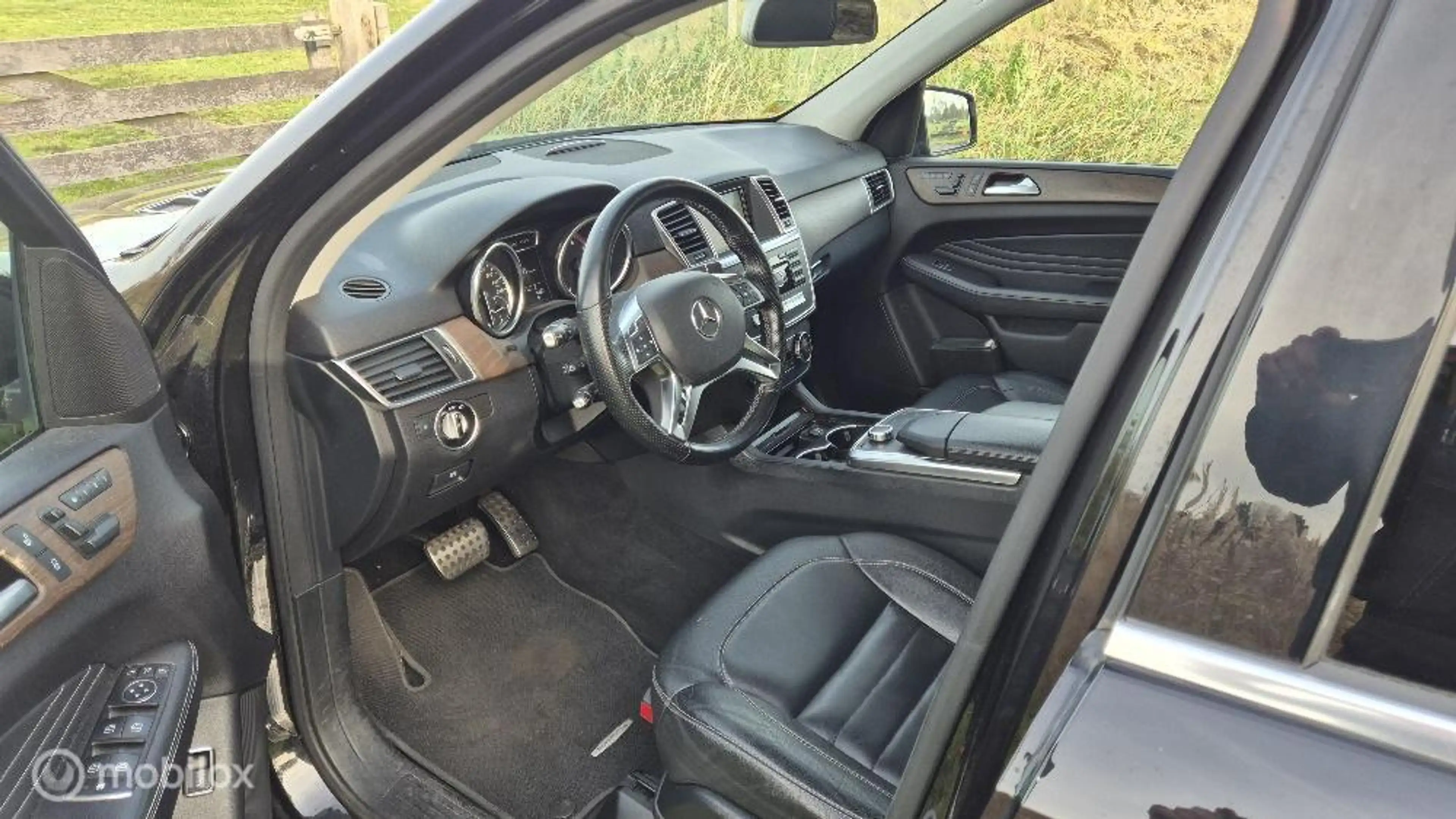 Mercedes-Benz ML 350 — photo 10