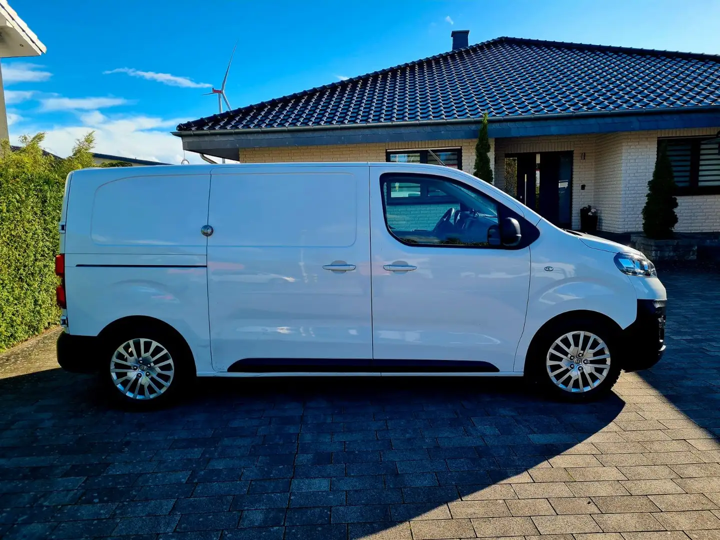 Opel Vivaro Kasten Edition M *1.Hand, viele Extras* Blanc - 1