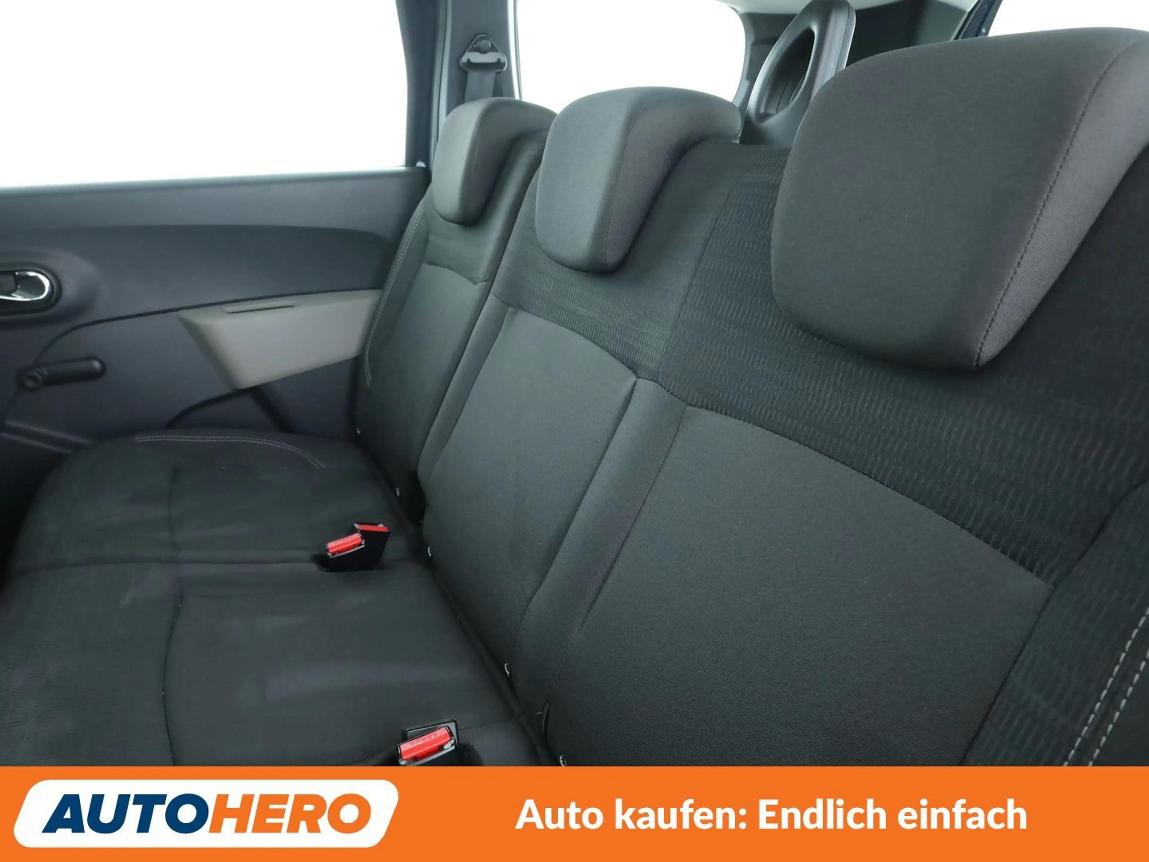 Dacia Lodgy 1.2 TCe Laureate*PDC*KLIMA*TEMPO*GARANTIE* — photo 14