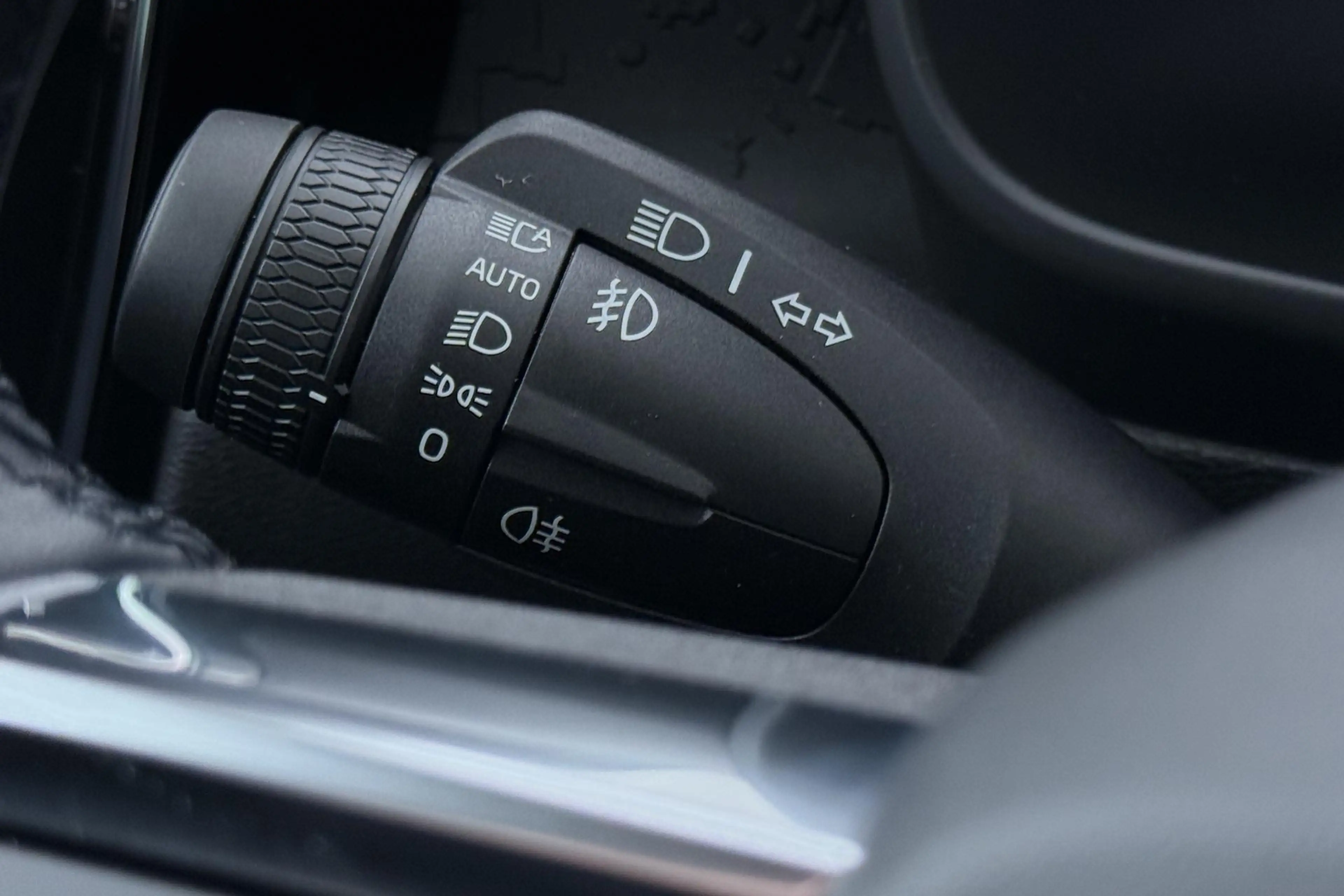 Volvo EX40 Twin Motor Plus Black Edition 82 kWh | 409 PK! | A — photo 42