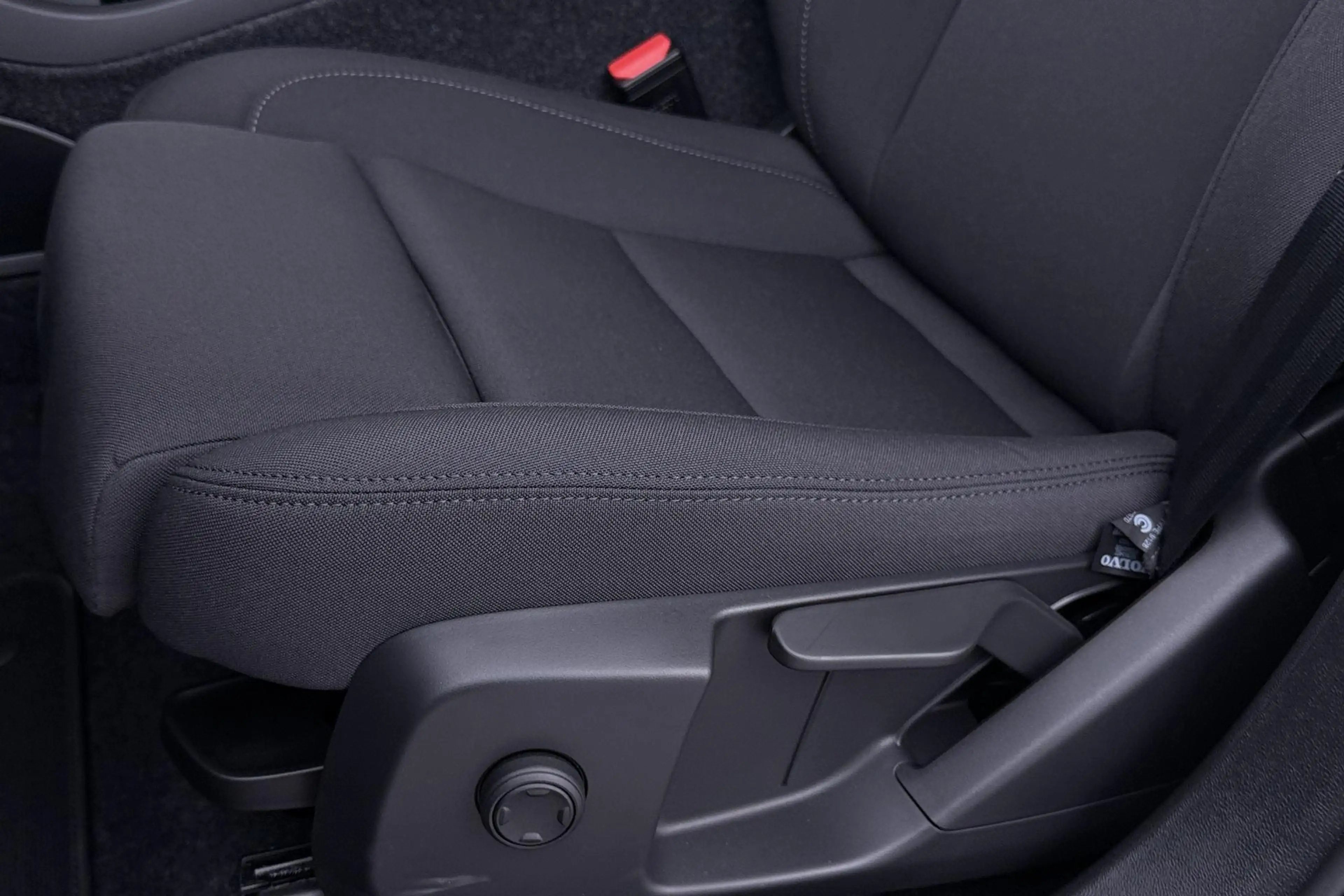 Volvo EX40 Twin Motor Plus Black Edition 82 kWh | 409 PK! | A — photo 47
