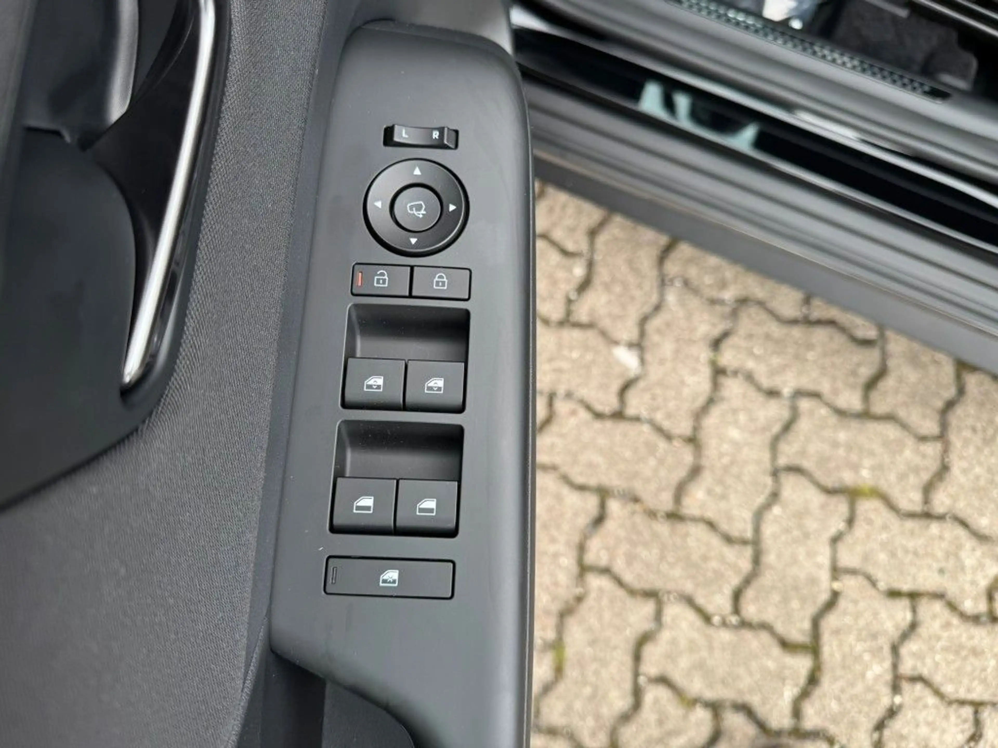 Hyundai KONA 1,6 T-GDI N-Line Automatik 4WD / NAVI / KAM — photo 13