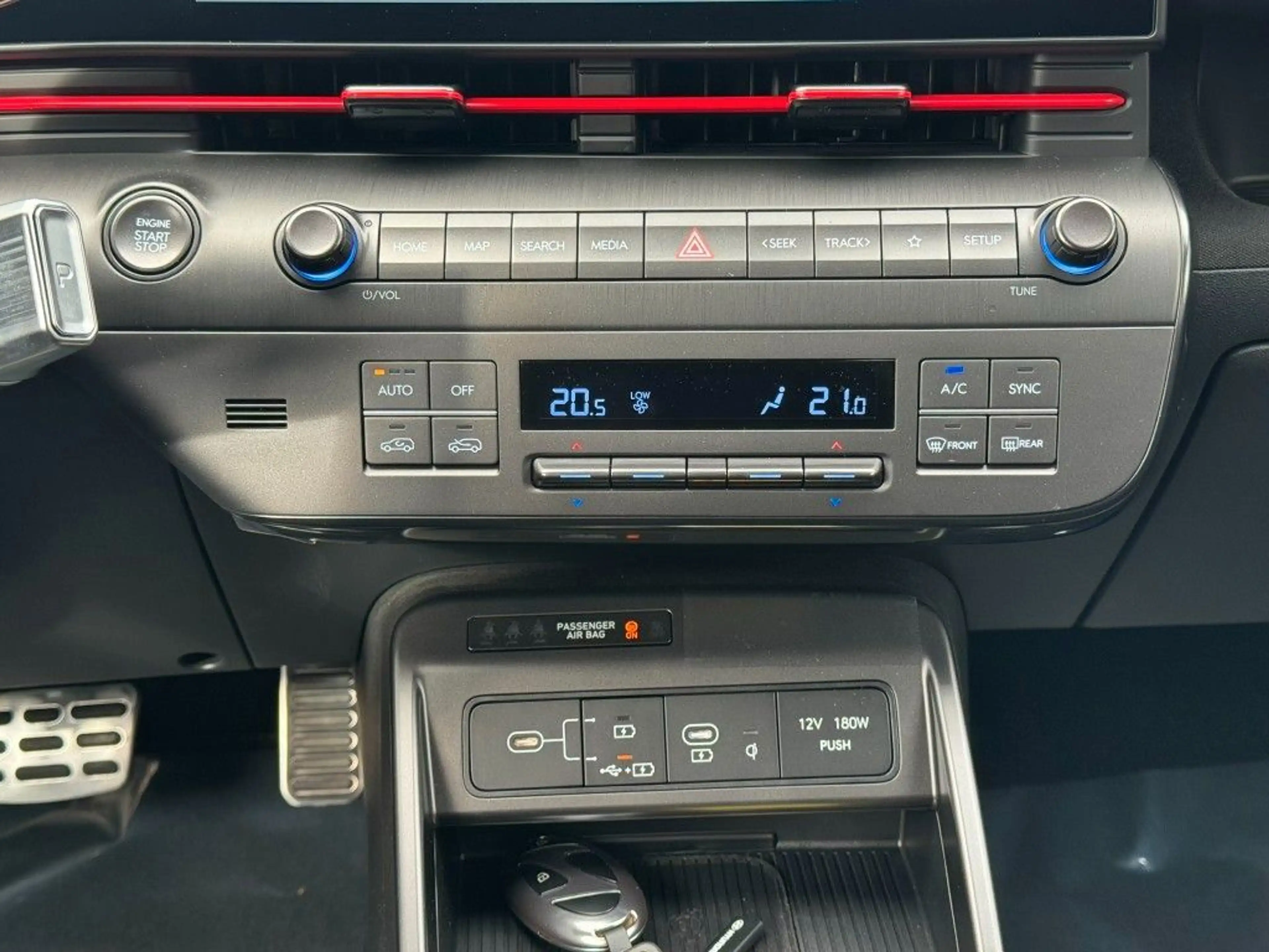 Hyundai KONA 1,6 T-GDI N-Line Automatik 4WD / NAVI / KAM — photo 23