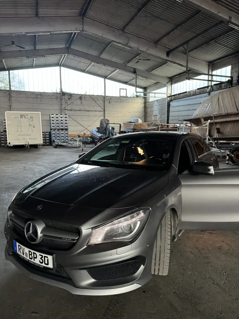 Mercedes-Benz CLA 45 AMG 4Matic Shooting Brake 7G-DCT - 2