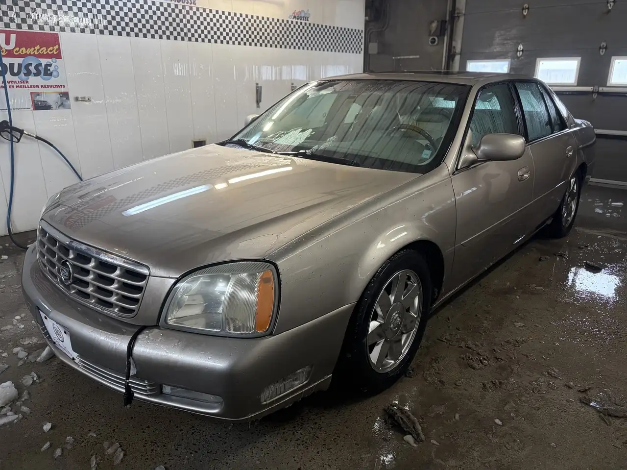 Cadillac DTS снимка Cadillac DTS