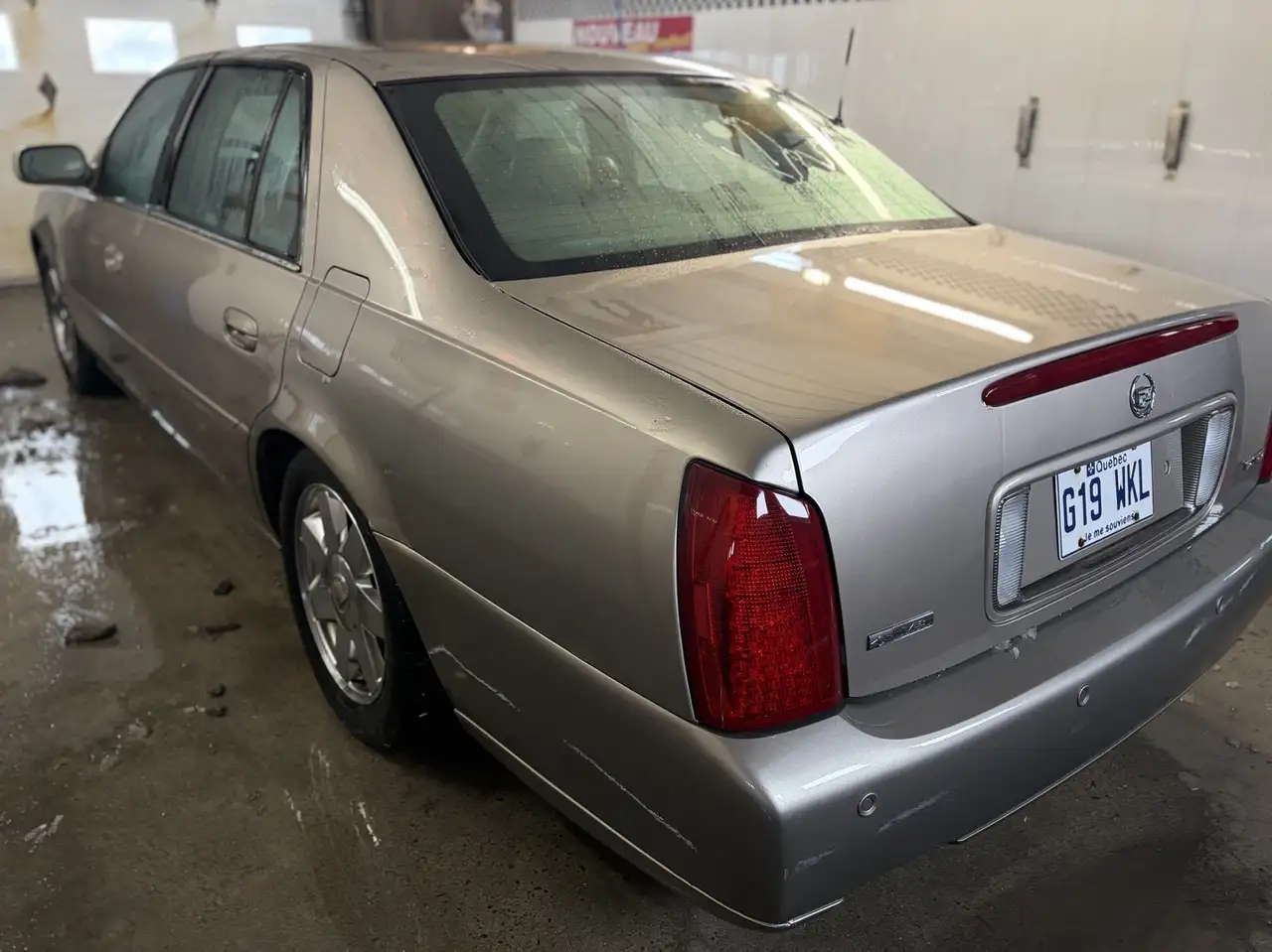 Cadillac DTS снимка Cadillac DTS