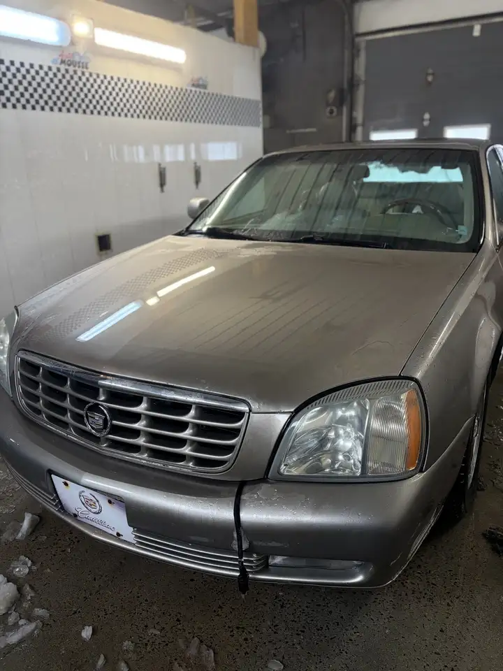 Cadillac DTS снимка Cadillac DTS