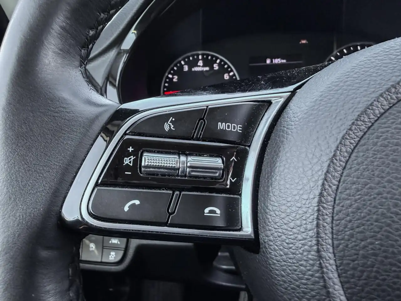 Kia Seltos снимка Kia Seltos