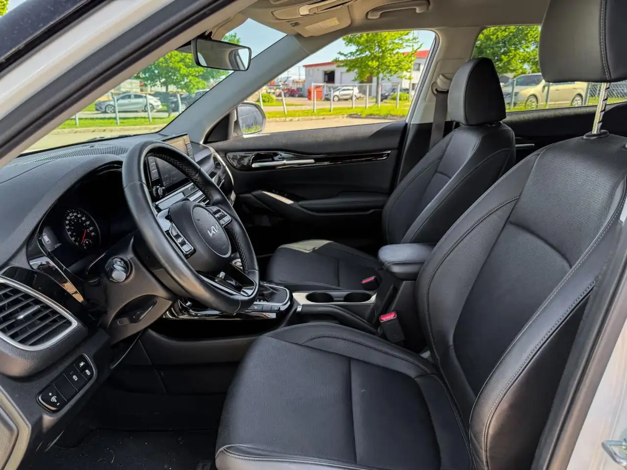 Kia Seltos снимка Kia Seltos