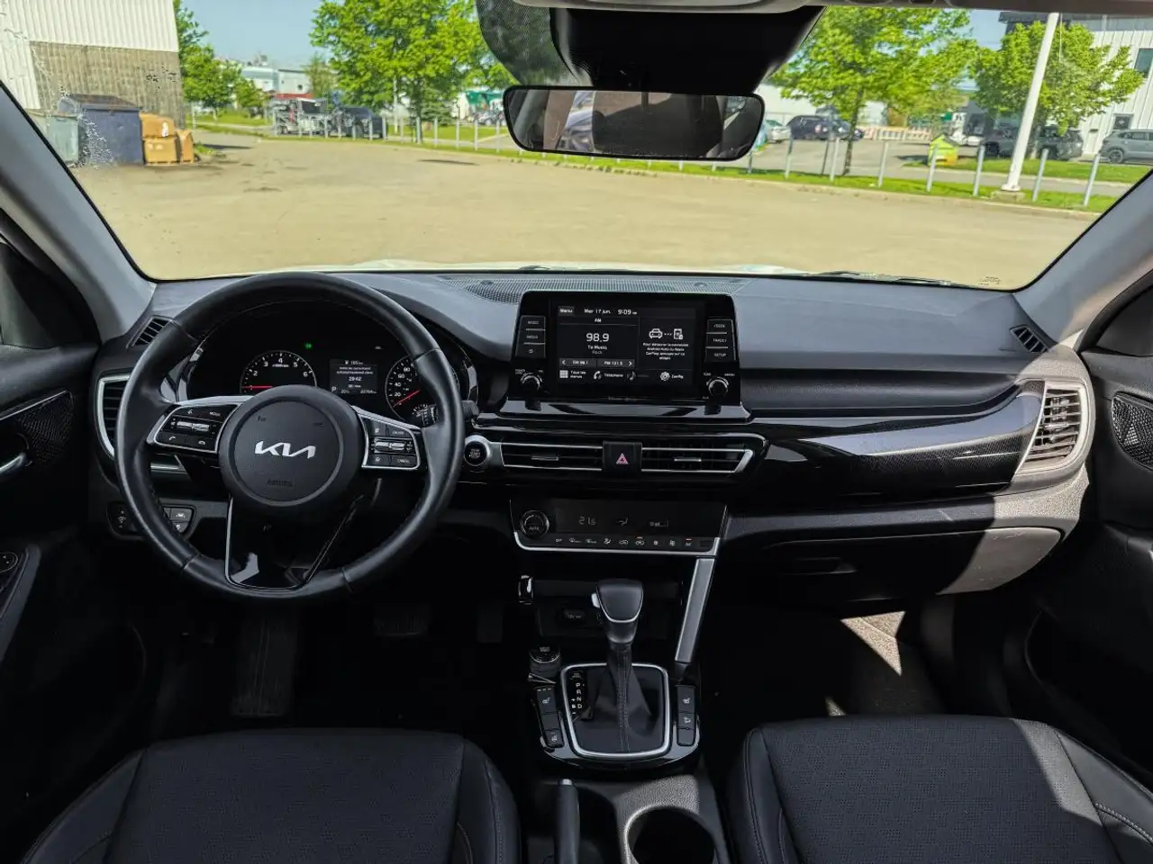 Kia Seltos снимка Kia Seltos