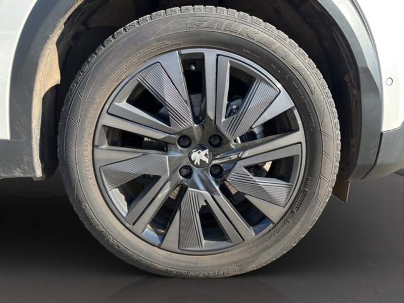 Peugeot e-2008 GT PACK ELEKTROMOTOR 136 GT — photo 7