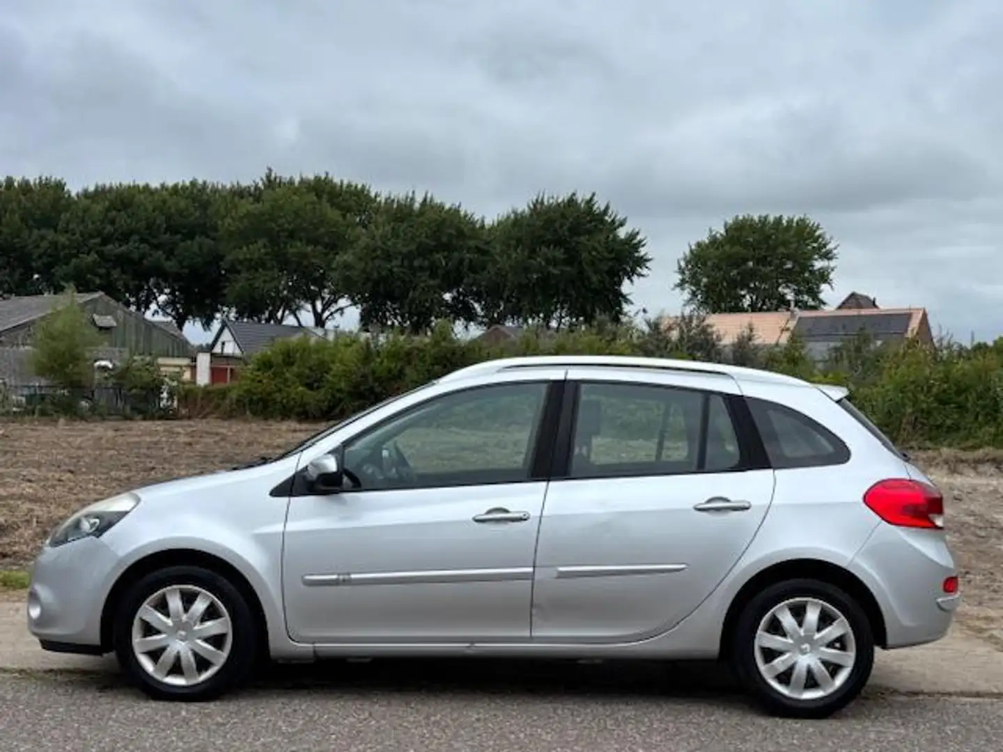 Renault Clio Estate 1.2 TCE Collection Airco Electric pakket Au Gris - 2