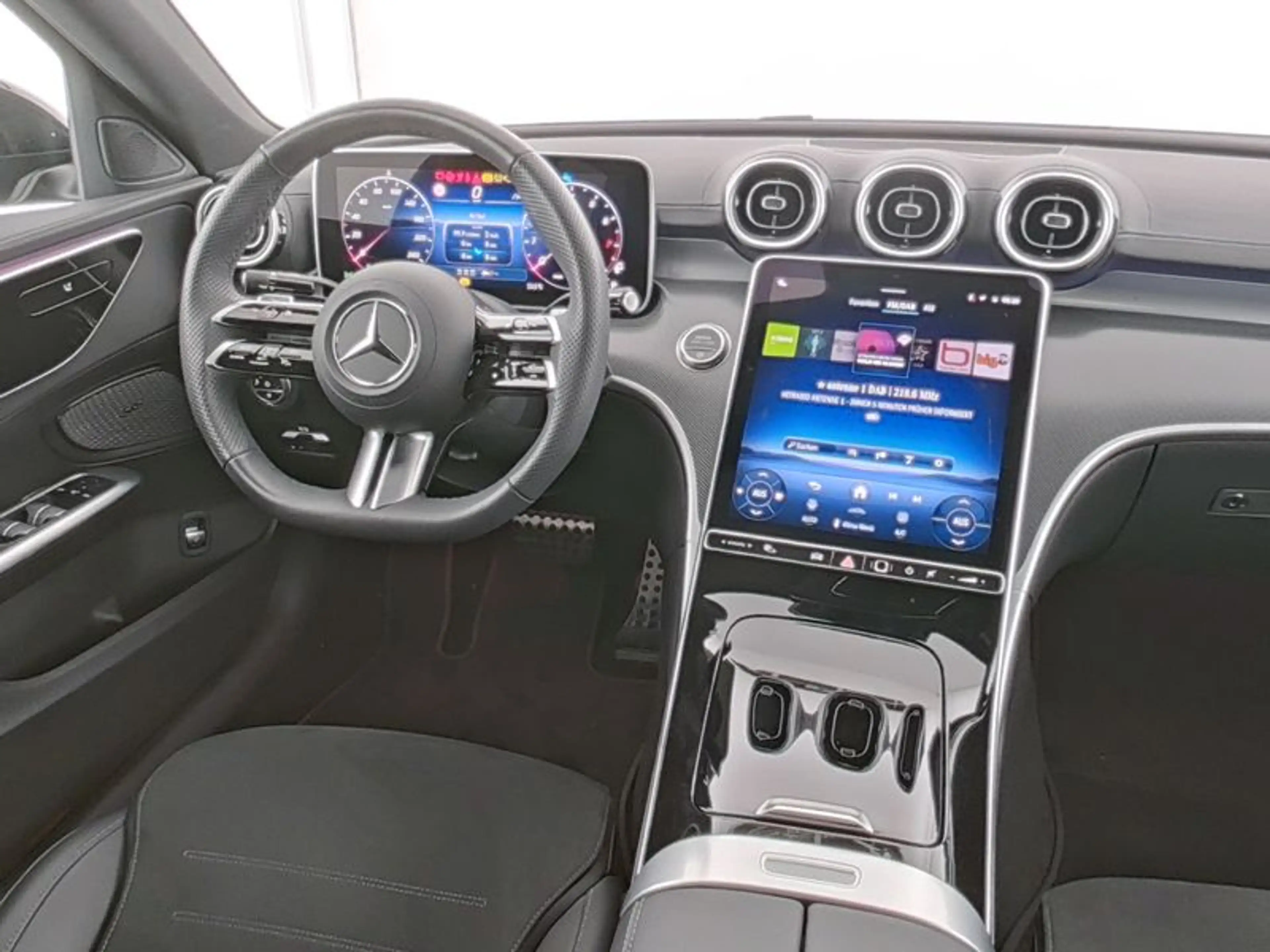 Mercedes-Benz C 180 AMG LED/TW/RFK/WP/VKA/SHZ/ACP — photo 7