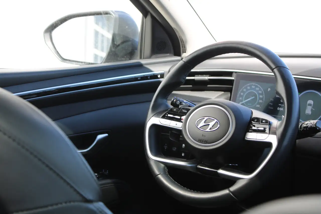 Hyundai TUCSON снимка Hyundai TUCSON