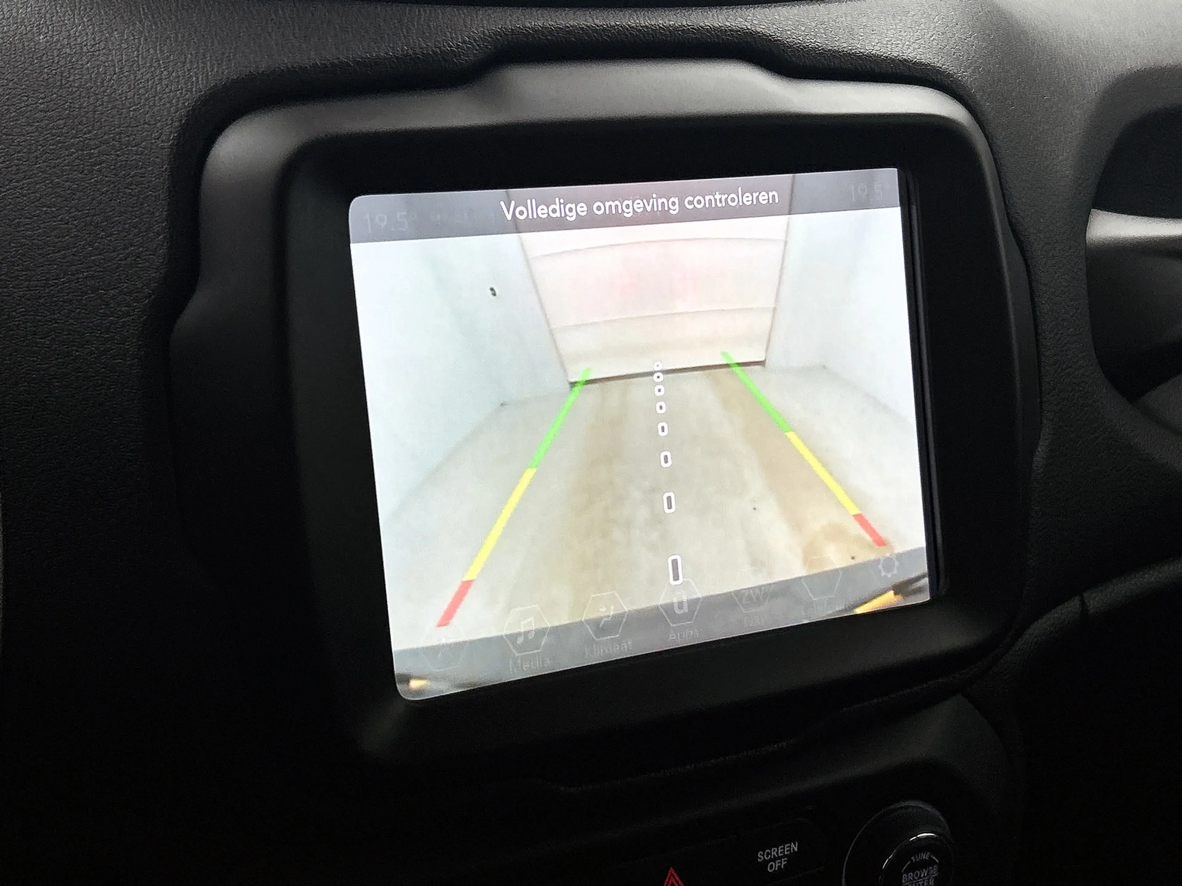 Jeep Renegade 4xe 240 Plug-in Hybrid Electric S | Camera | Adapt — photo 18