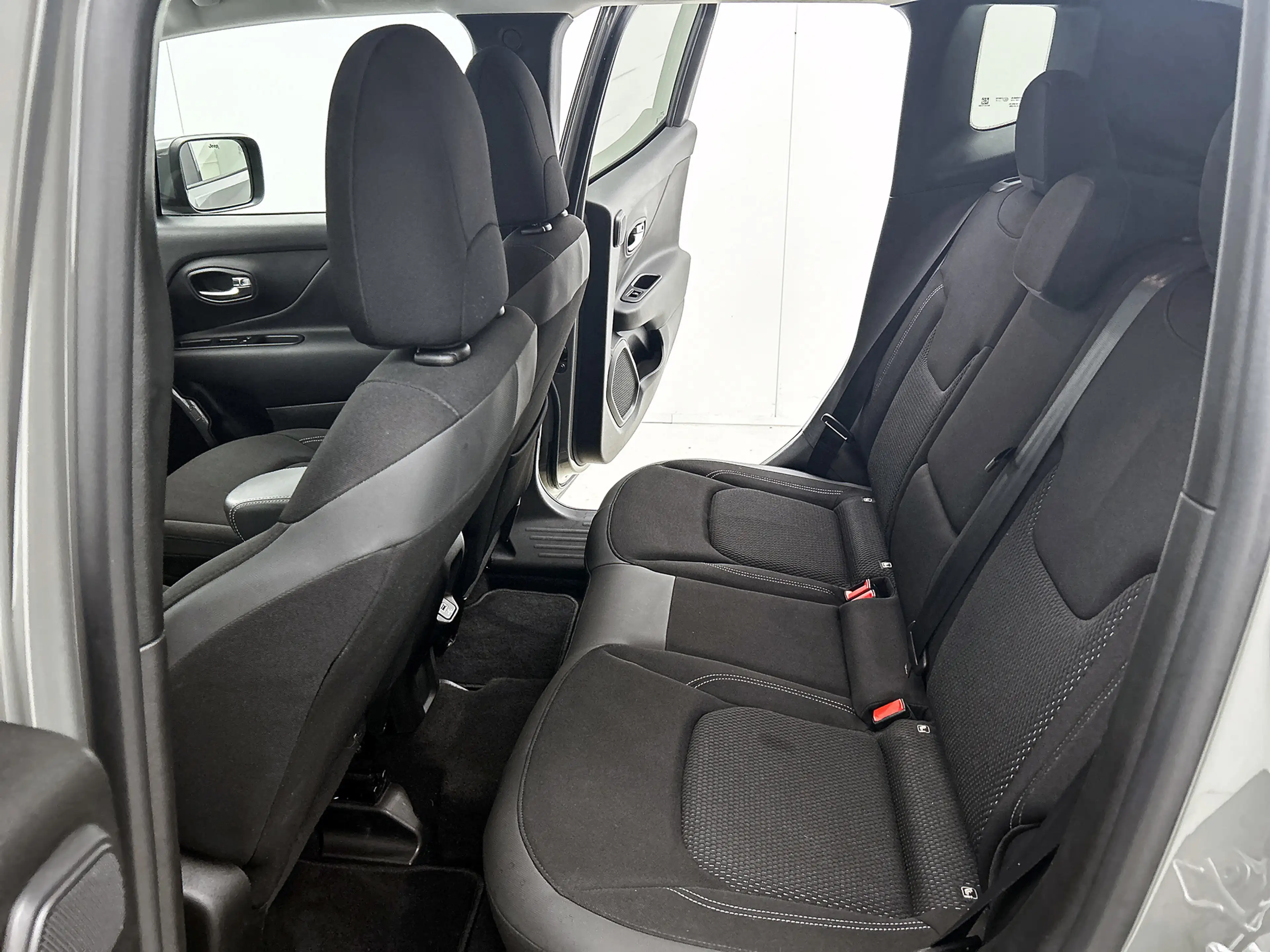 Jeep Renegade 4xe 240 Plug-in Hybrid Electric S | Camera | Adapt — photo 30