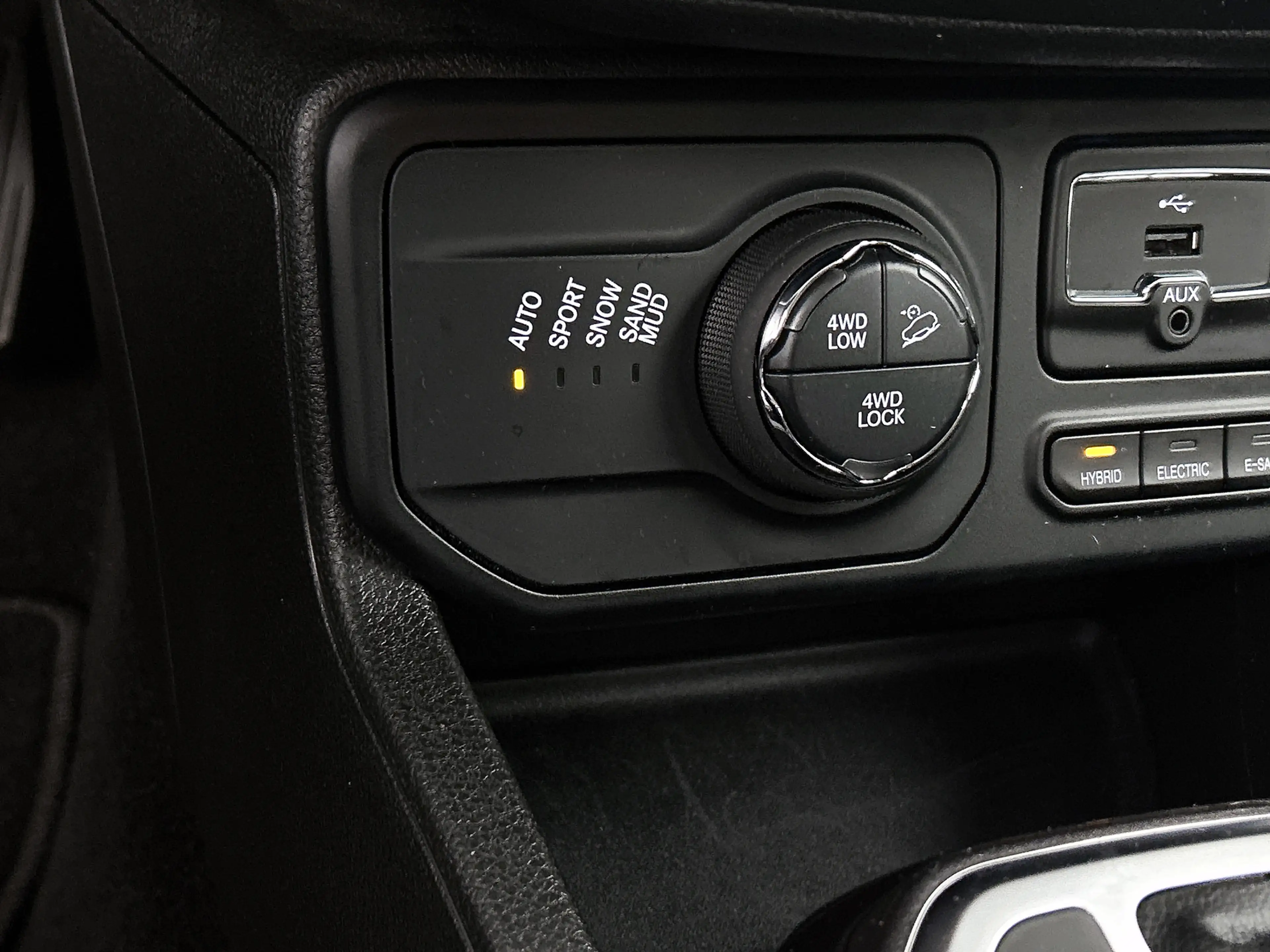 Jeep Renegade 4xe 240 Plug-in Hybrid Electric S | Camera | Adapt — photo 25
