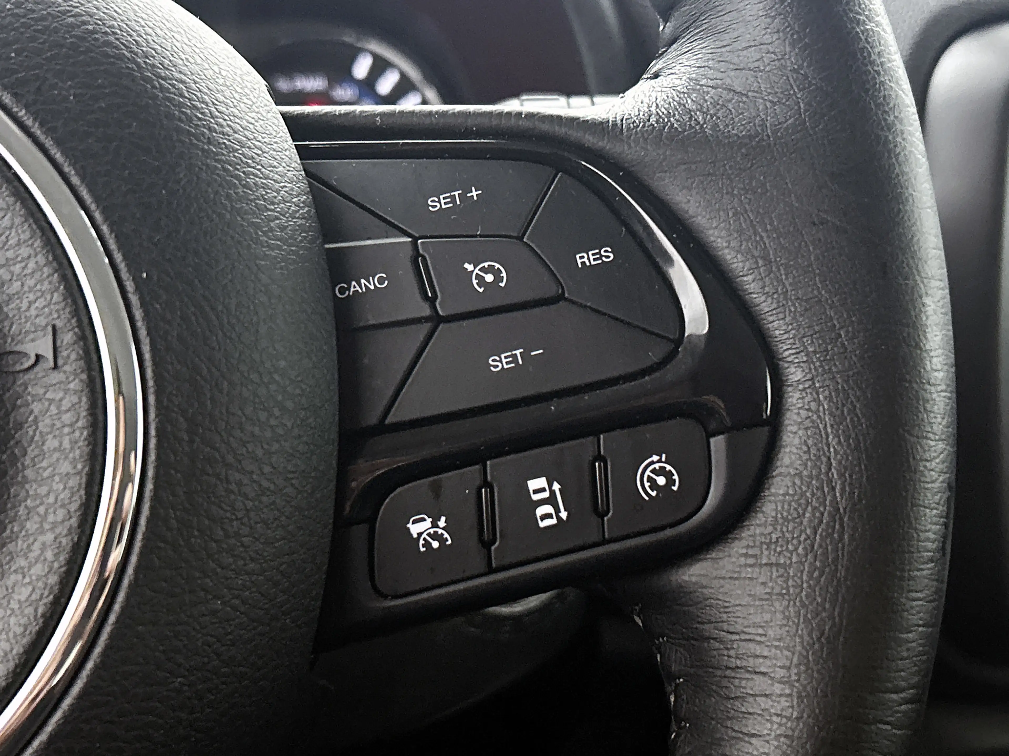 Jeep Renegade 4xe 240 Plug-in Hybrid Electric S | Camera | Adapt — photo 20