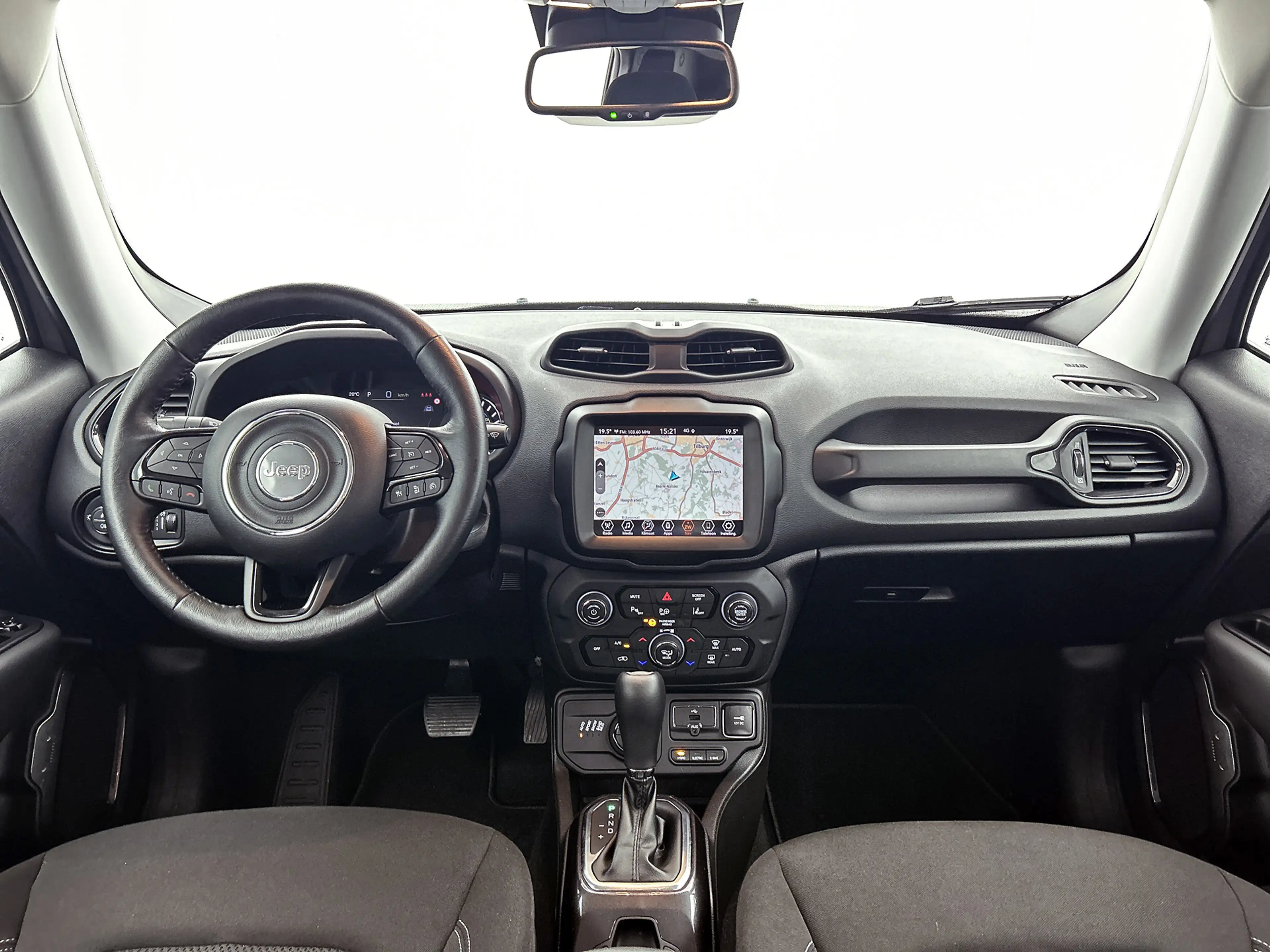 Jeep Renegade 4xe 240 Plug-in Hybrid Electric S | Camera | Adapt — photo 4