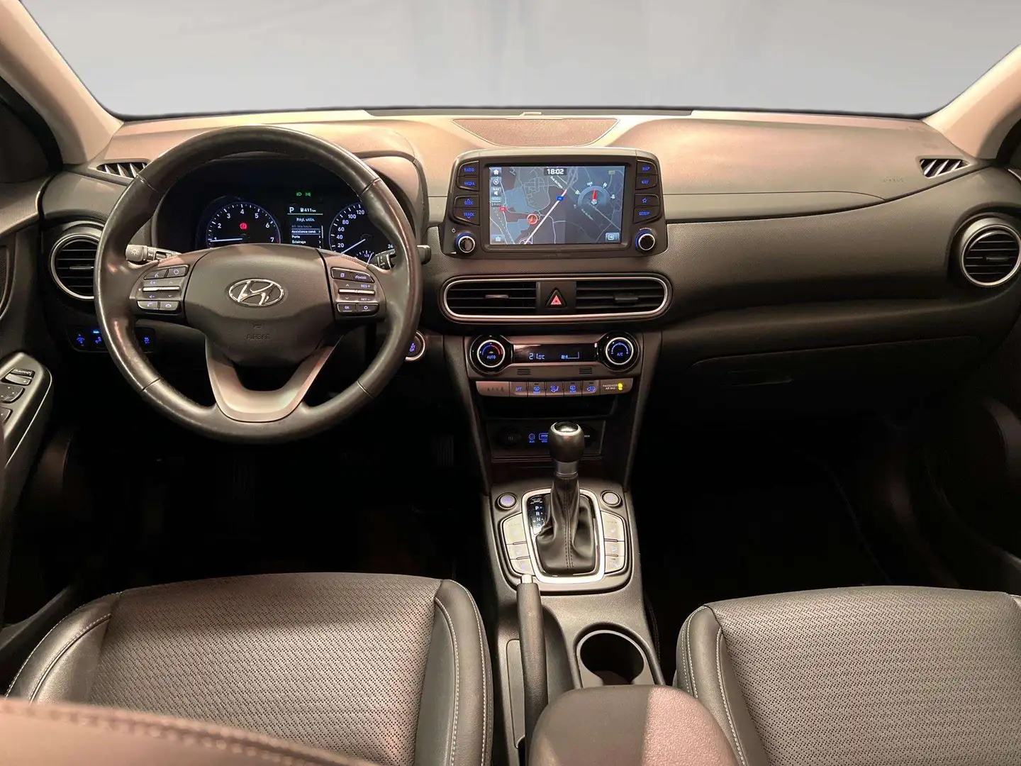 Hyundai KONA Sky 4WD Gris - 2