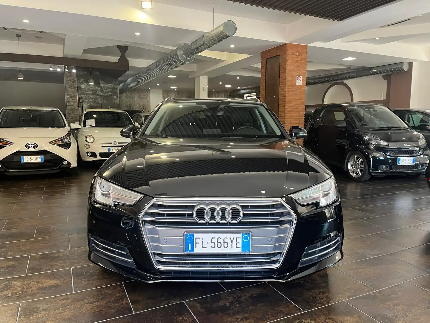 Audi A4 Avant 30 2.0 tdi BusinessSport 122cv s-tronic my16 Nero - 2