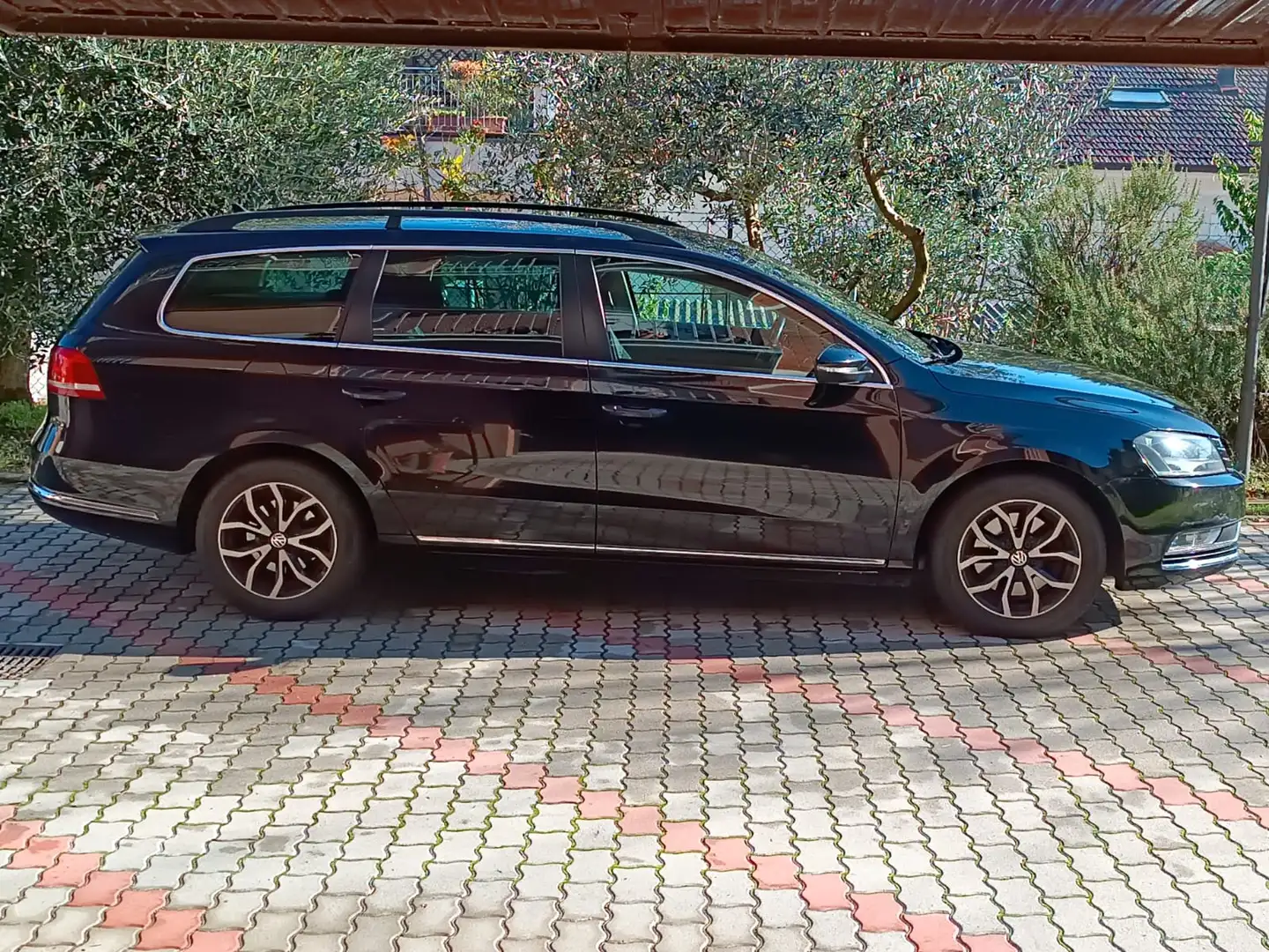 Volkswagen Passat Variant Passat VII 2011 Variant 2.0 tdi Comfortline dsg Zwart - 2