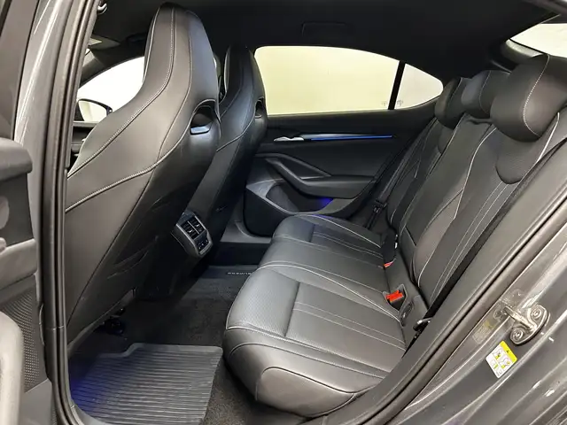 Skoda Superb view 16