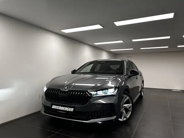 Skoda Superb view 7