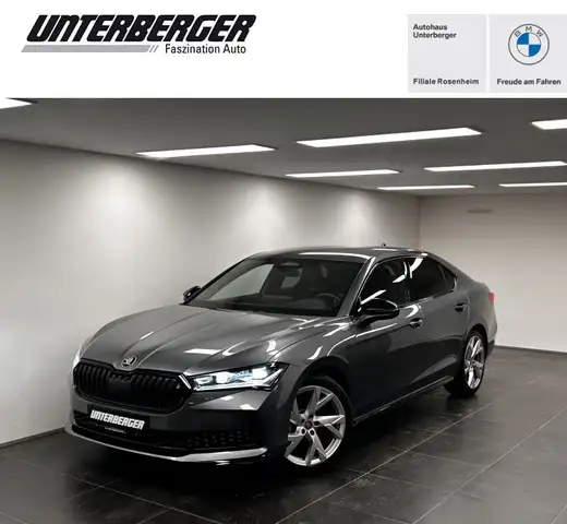 Skoda Superb main image