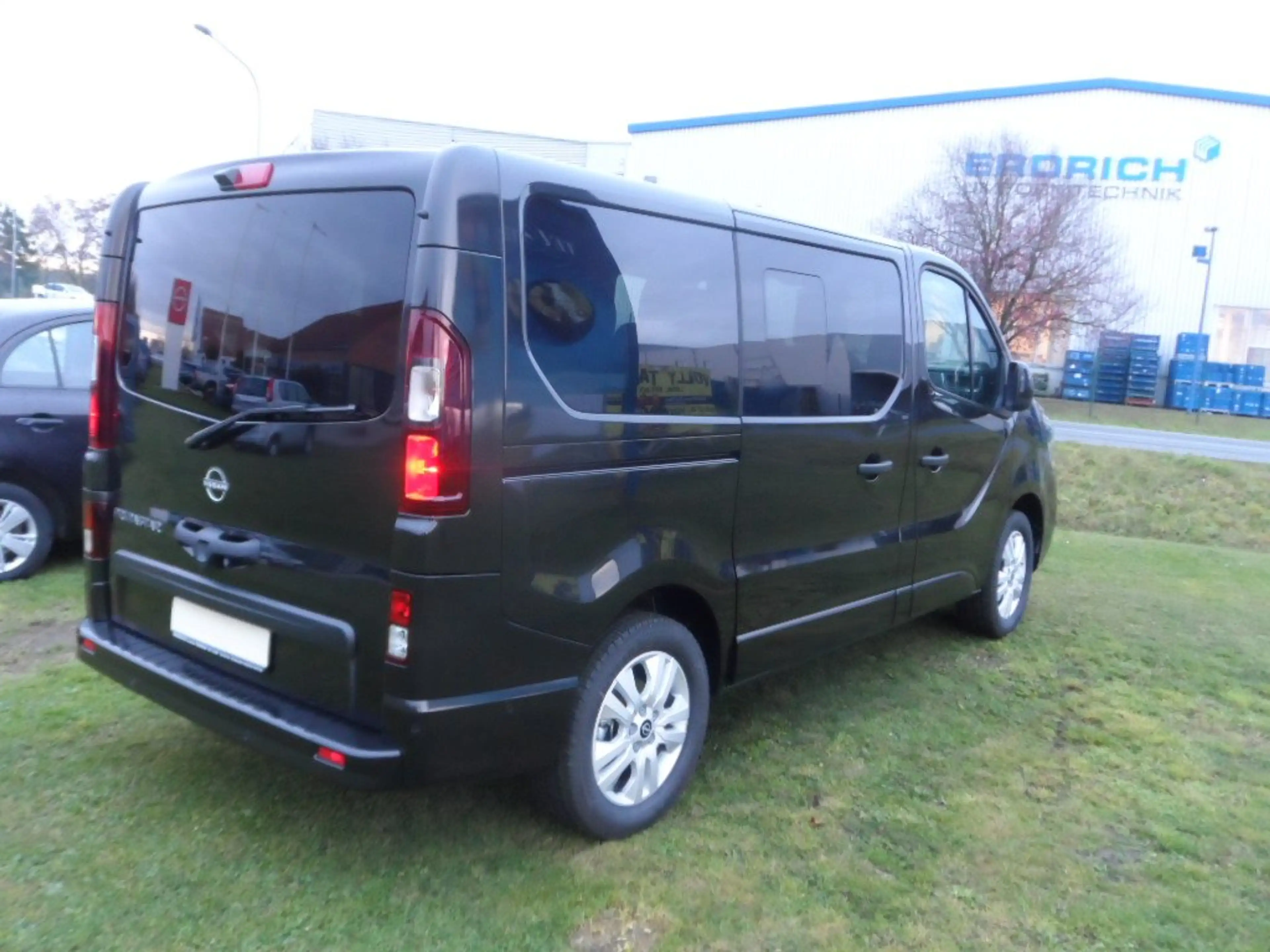 Nissan Primastar L1H1 2,7t Tekna — photo 3