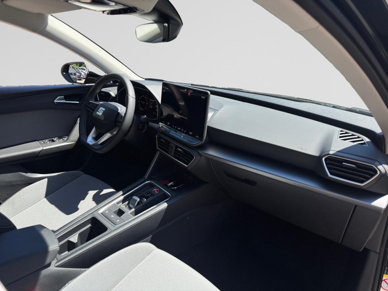 SEAT Leon Leon 5D Move Navi 1.5 eTSI 150pk (110kW) DSG Prime de reprise déduite — photo 6