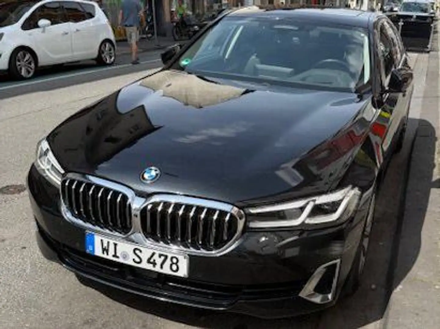 BMW 530 530d Aut. Luxury Line Schwarz - 1