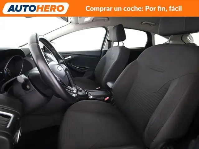 Ford Focus view 11