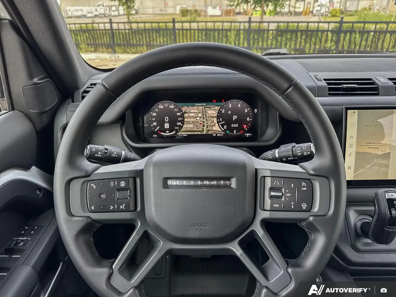Land Rover Defender снимка Land Rover Defender