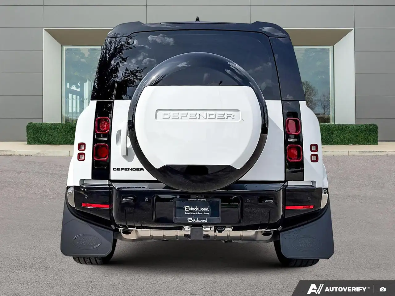 Land Rover Defender снимка Land Rover Defender