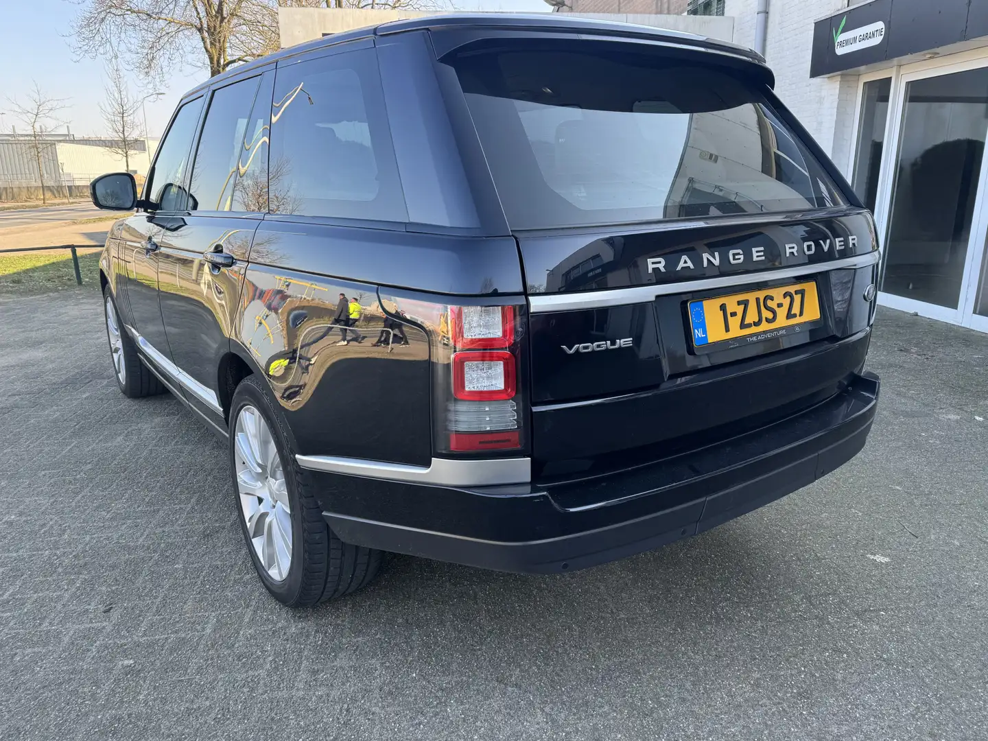Land Rover Range Rover 3.0 TDV6 Vogue, Panoramadak, Trekhaak, vol opties. Noir - 2