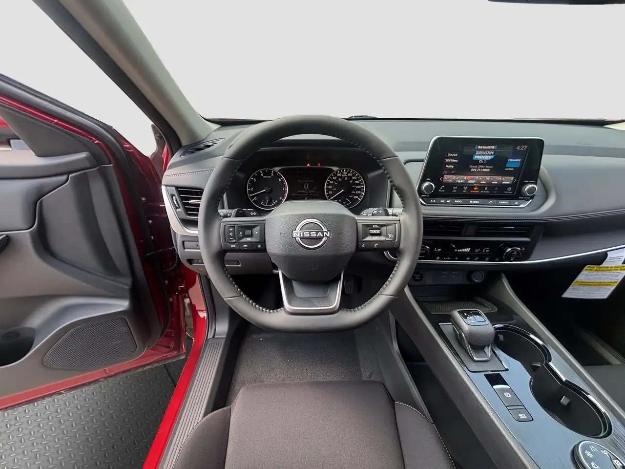 Nissan Rogue снимка Nissan Rogue