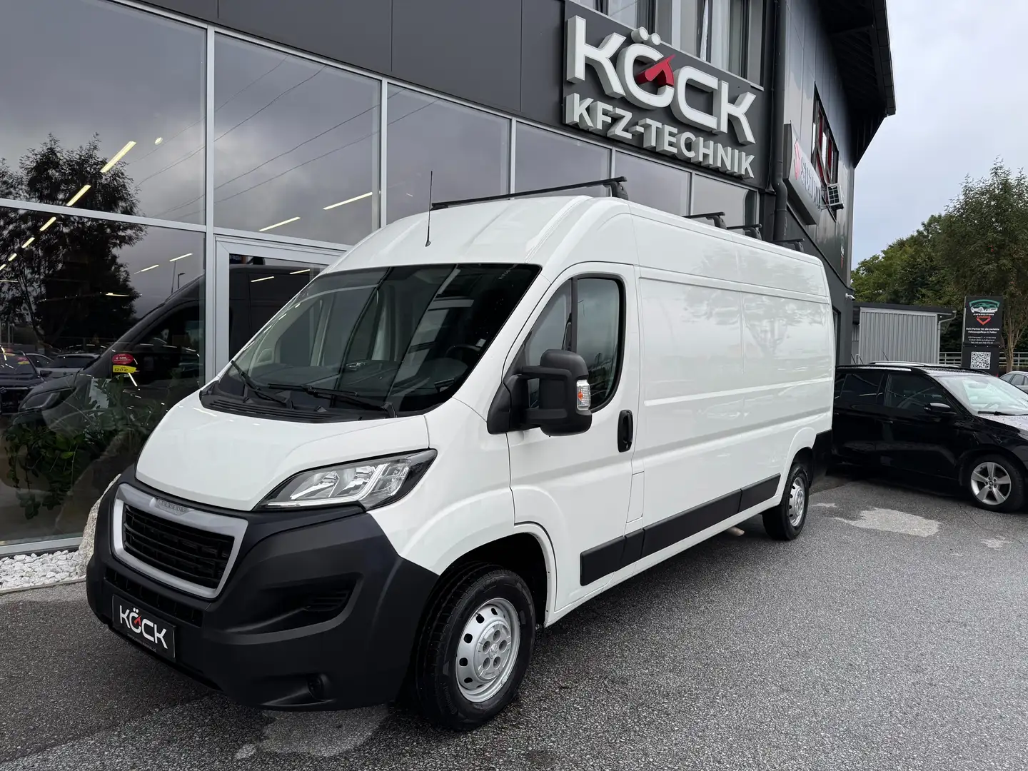 Peugeot Boxer 335 L3H2 Pro BlueHDi 165 Stop Weiß - 2