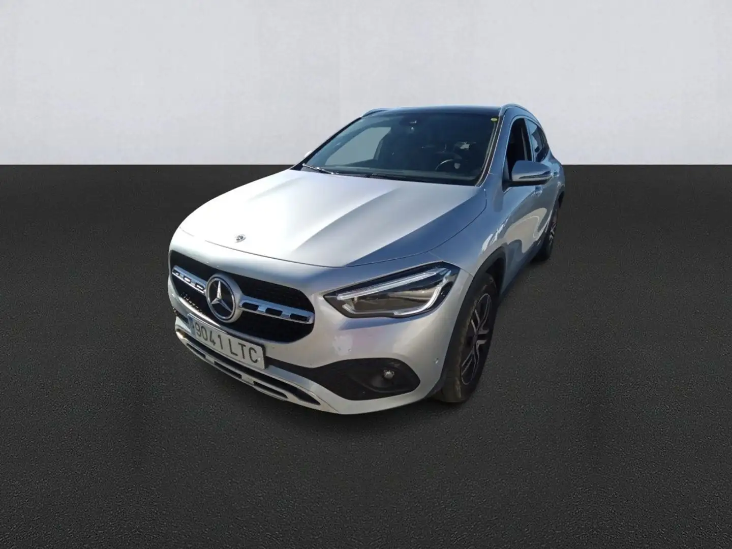 Mercedes-Benz GLA 200 200d 4Matic 8G-DCT Plateado - 1