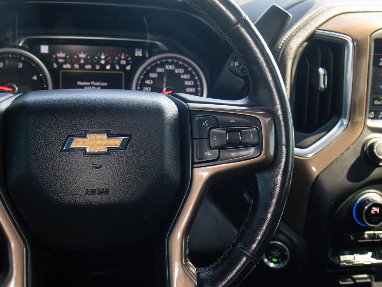 Chevrolet Silverado 2500 снимка Chevrolet Silverado 2500