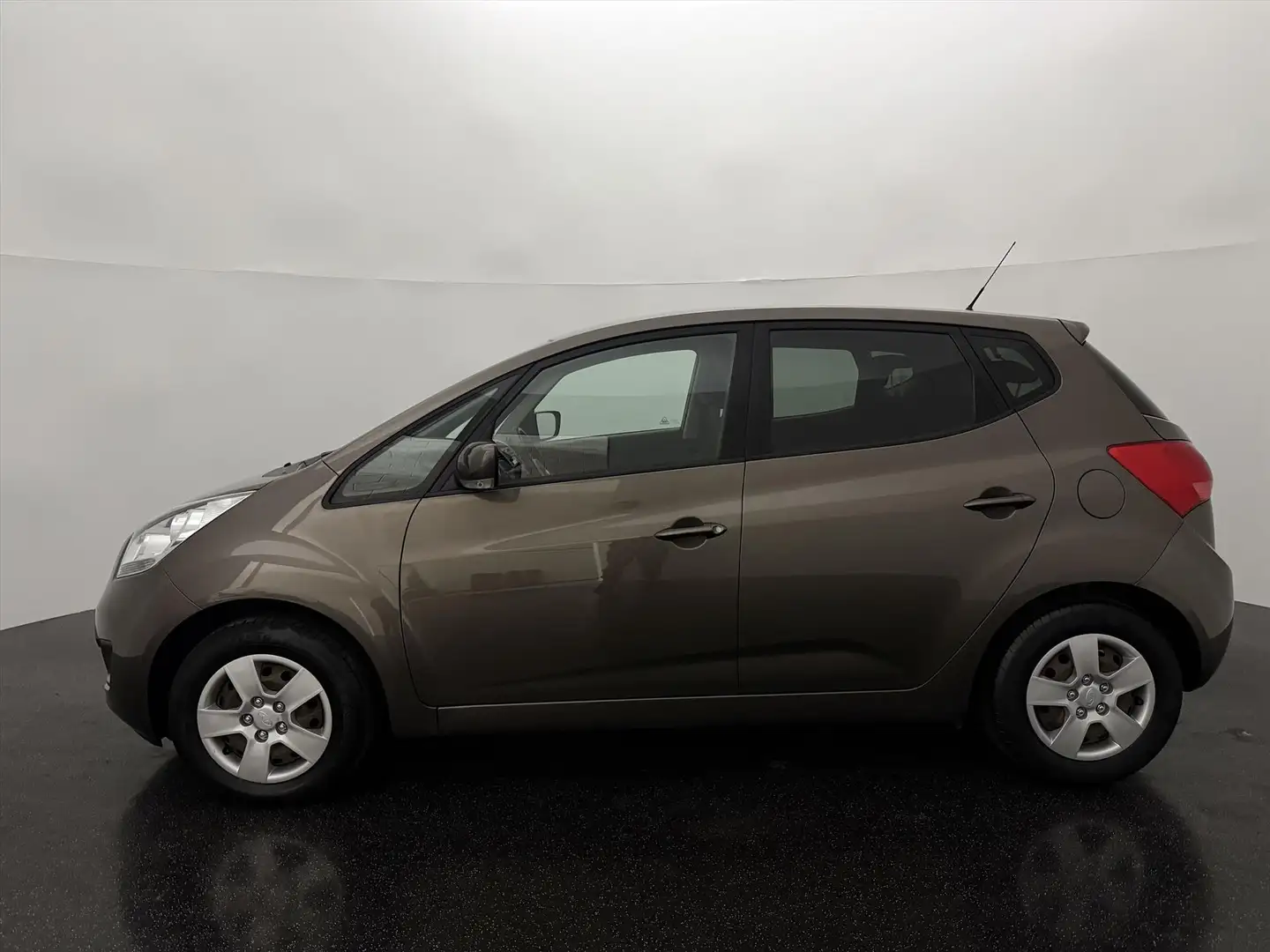 Kia Venga 1.4 CVVT 90pk ExecutiveLine | Dealer onderhouden Brun - 2