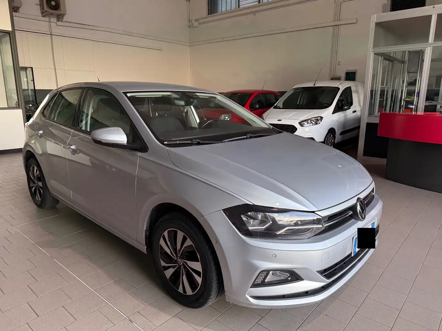 Volkswagen Polo 1.0 TSI DSG Style Zilver - 2