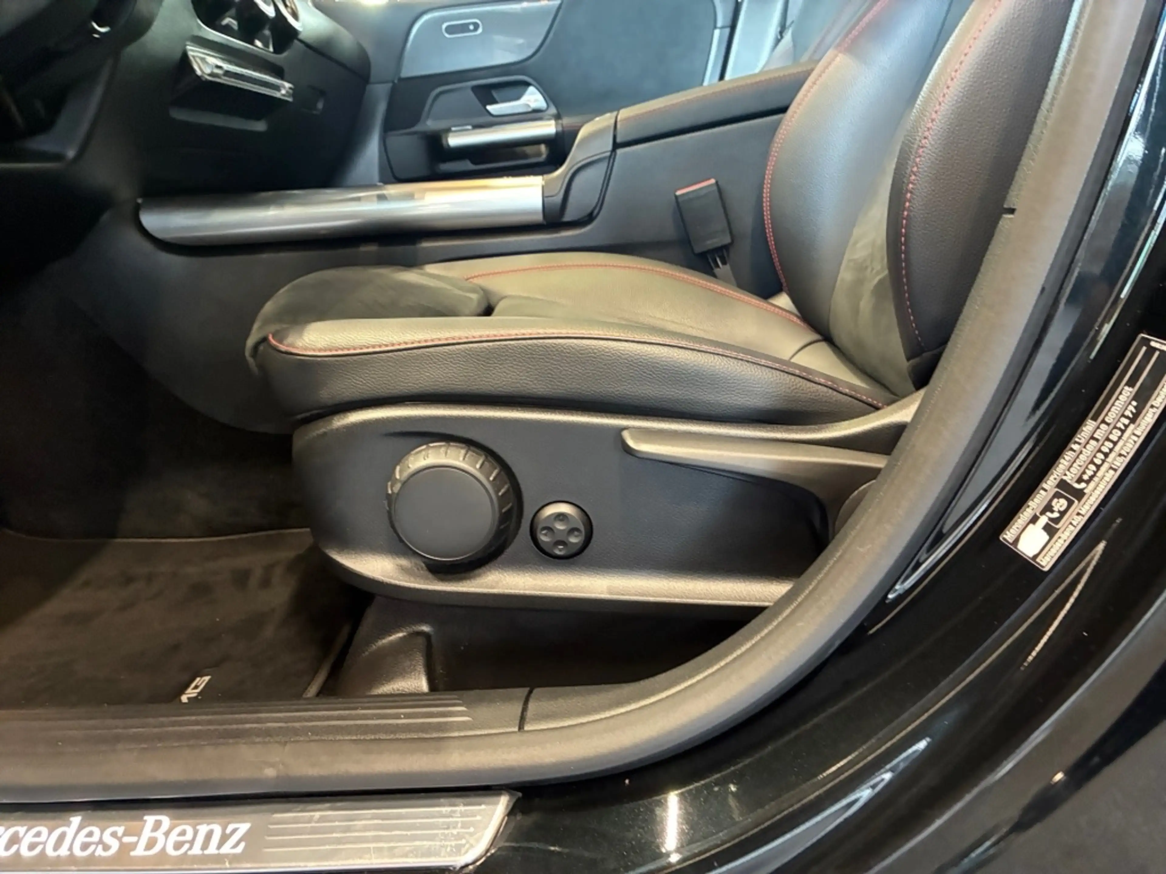 Mercedes-Benz B 220 d AMG NIGHT 360 NAVI PANO LKRDHZG AHK SHZ — photo 8