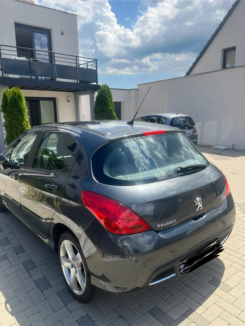 Peugeot 308 1.6 HDi 110ch FAP BVMP6 BLUE LION Féline - 2
