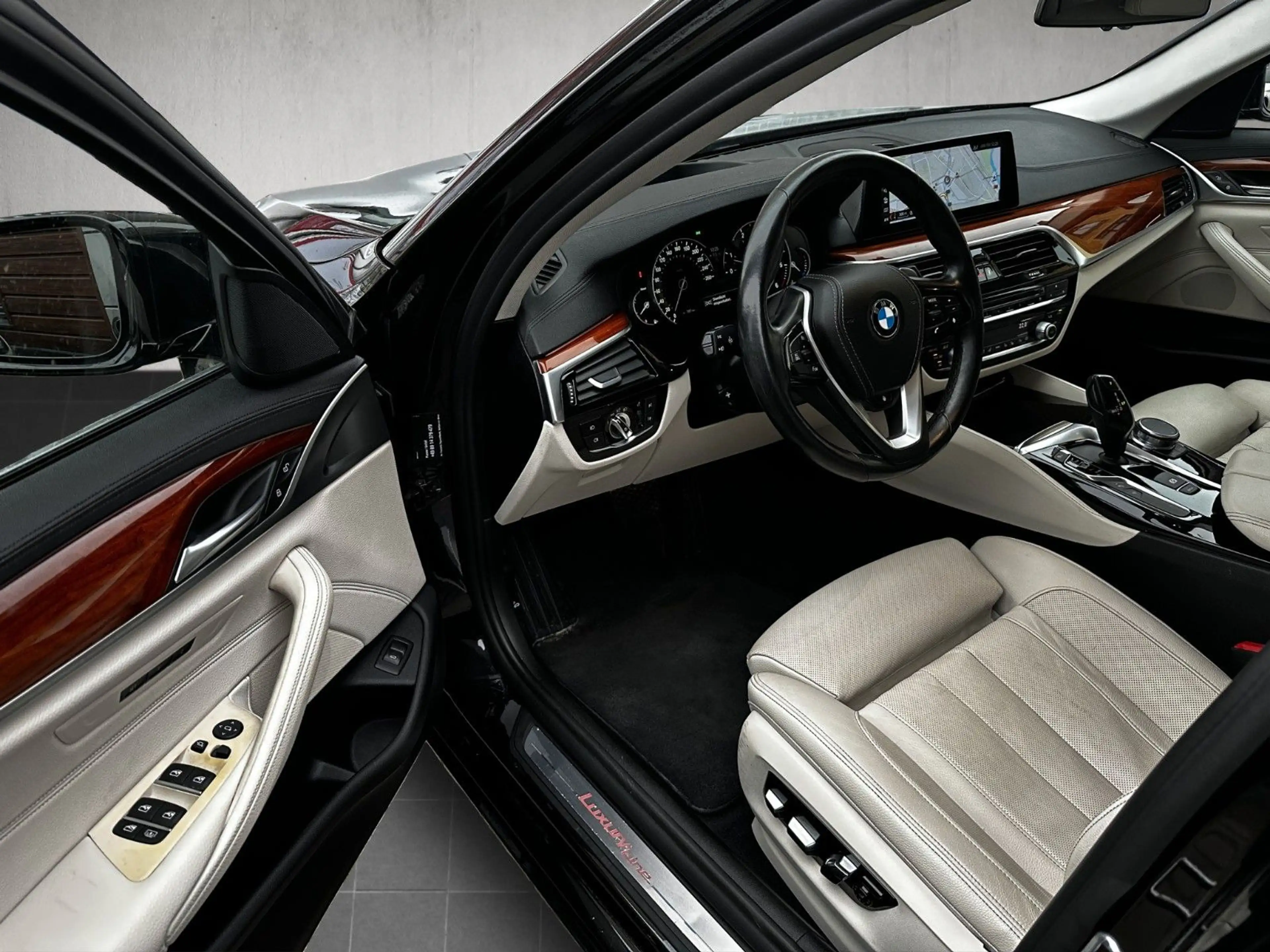 BMW 540 d xDrive Luxury Line Komf.Sitze*Kamera*Stdzg — photo 6